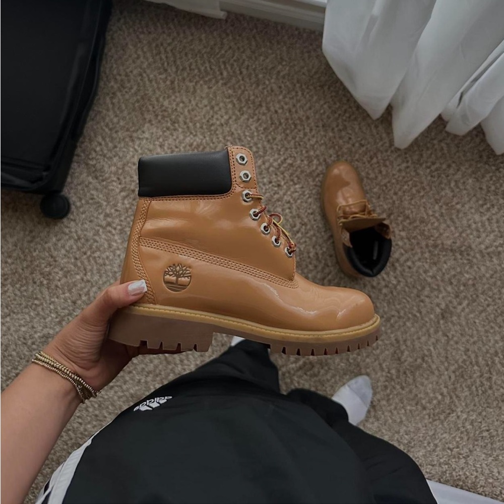 Veneda Carter timberlands